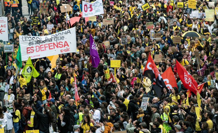 Pulso en la educación catalana: Niubó defiende el acuerdo mientras USTEC amenaza con 