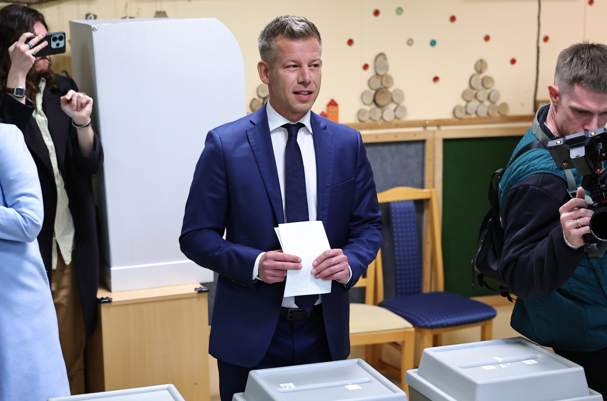 EuropaPress 7432675 budapest april 12 2026    peter magyar leader of hungarys opposition party (1)