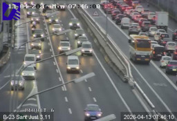 Importantes retenciones en el Baix Llobregat por tráfico y un accidente