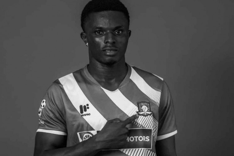 Asesinan al futbolista Dominic Frimpong en un ataque armado contra el autobús de su equipo