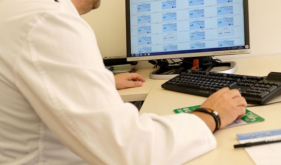 EuropaPress 7185881 medico atencion primaria consulta