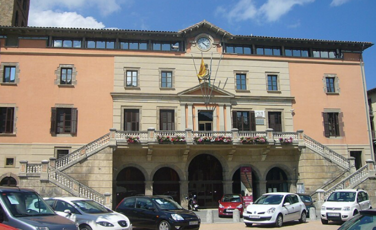 Crisis total en el PSC de Ripoll: dimisión forzada de sus concejales y rebelión contra la dirección nacional