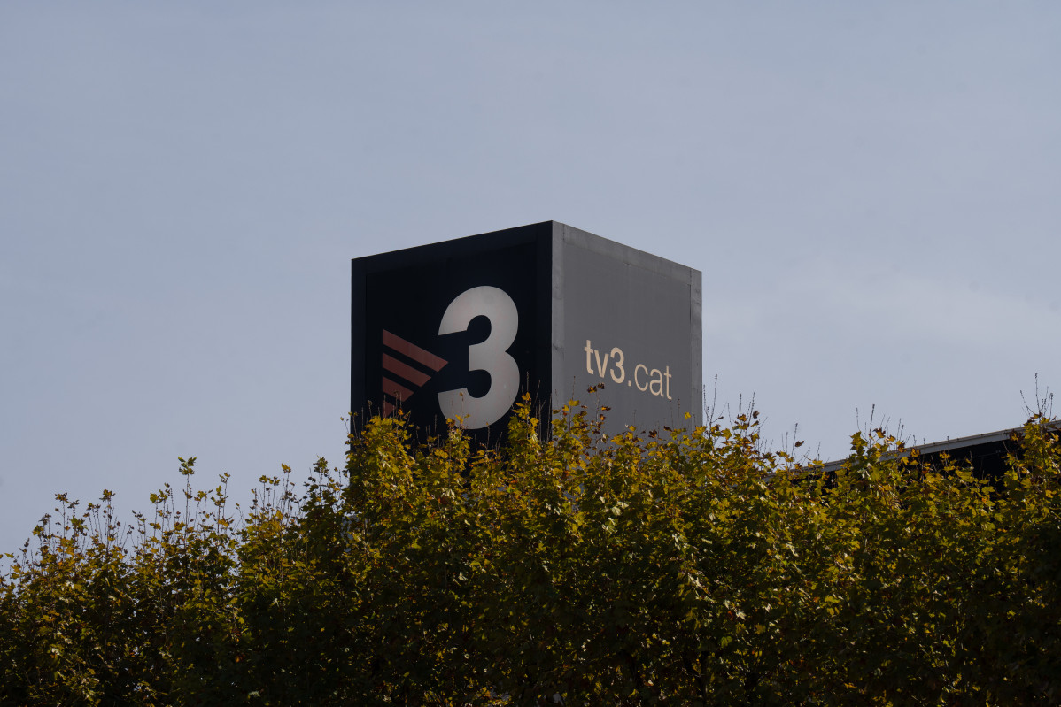 EuropaPress 5546717 cartel sede 3cat 30 octubre 2023 sant joan despi barcelona catalunya espana