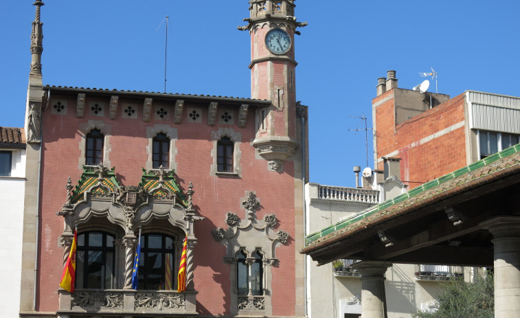 Imputado un concejal del PSC en Granollers por un taller que simulaba ataques a la policía con cócteles molotov