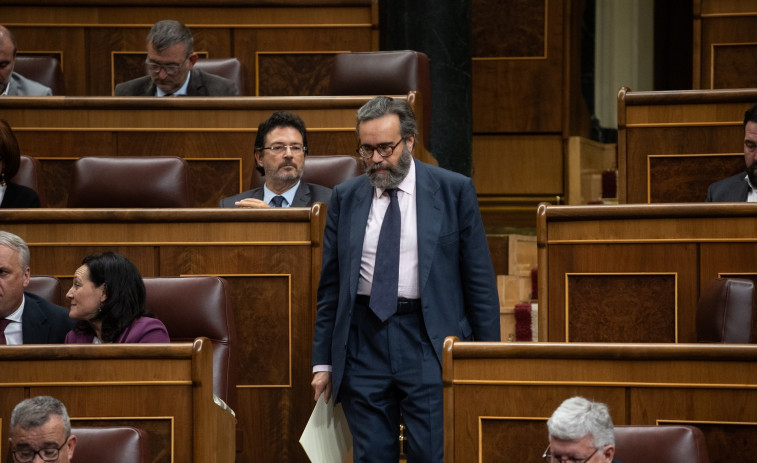 El PSOE presiona al PP: exige que condene la violencia de un diputado de Vox en el Congreso