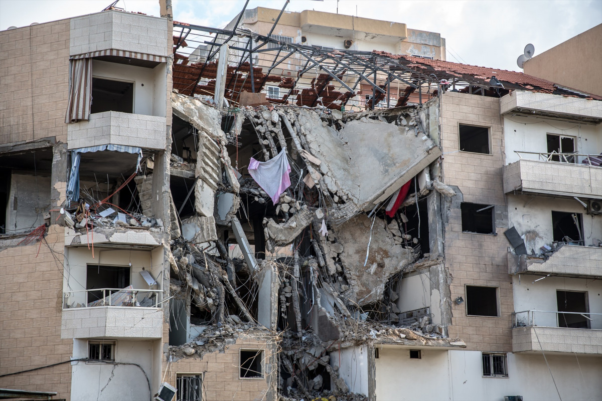 EuropaPress 7444874 march 17 2026 tyre lebanon building seen damaged around jabal amel hospital