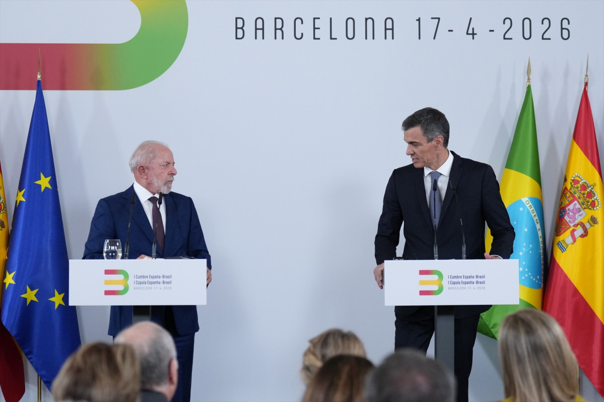EuropaPress 7448891 presidente gobierno espana pedro sanchez acompanado miembros gobierno