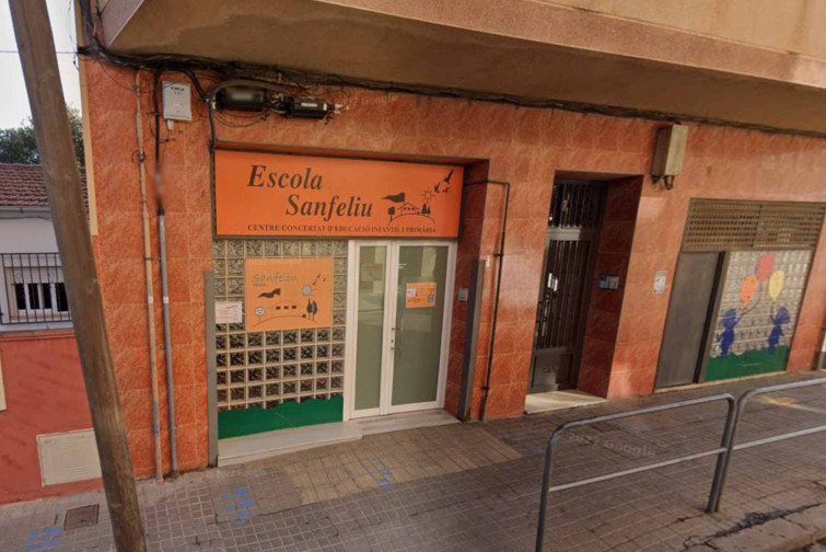 Escola Santfeliu, en L'Hospitalet   google maps