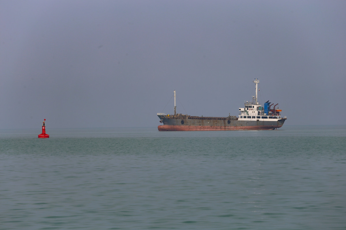 EuropaPress 7415098 april 29 2024 bushehr iran huge cargo ship is sailing in the persian gulf (1)