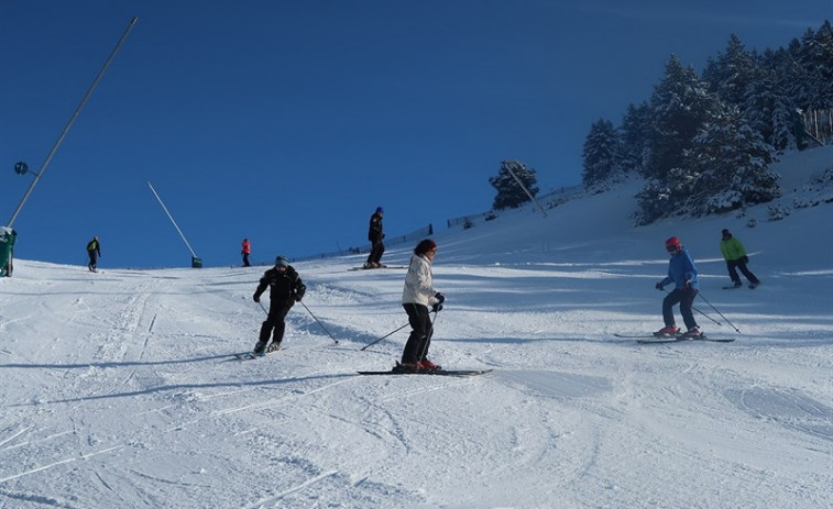 ​Arranca la temporada de esquí en Catalunya y Andorra con aperturas parciales