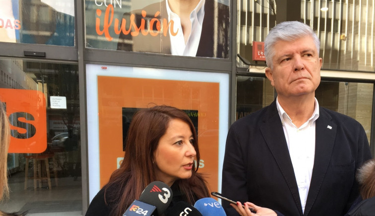 Ciudadanos define a CSQP como “el tonto útil” del independentismo