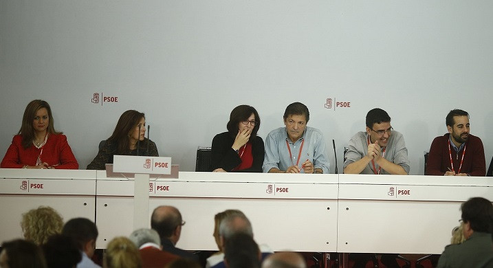 El PSOE, más fracturado que nunca, celebrará su Congreso Federal en junio