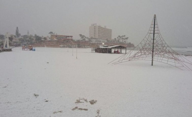 La nieve se deja ver en Torrevieja 103 años después