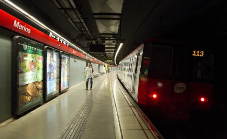 TMB investigará por qué el Metro arrastró a una chica tras atraparla con la puerta