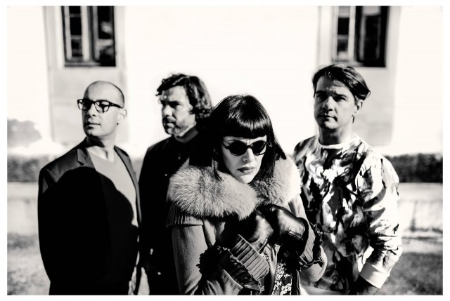The Gift anuncian nuevo disco producido y coescrito por Brian Eno y mezclado por Flood