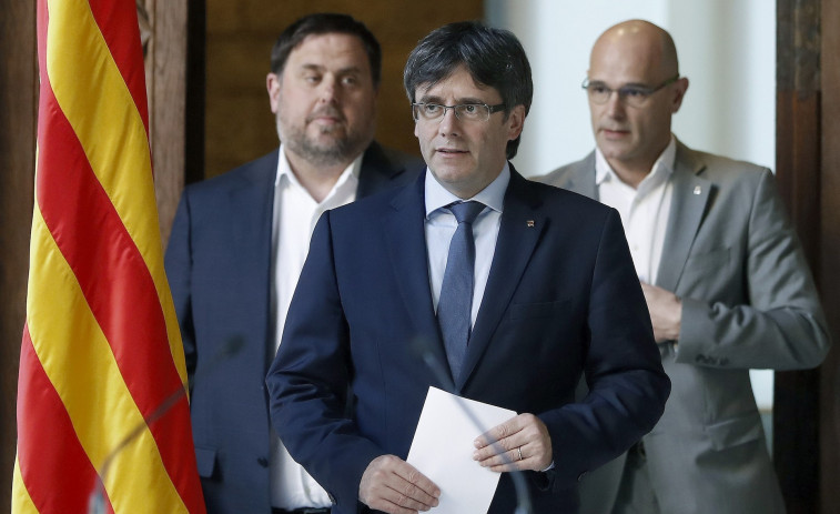Un referéndum, por decretazo del Govern de Puigdemont y Junqueras
