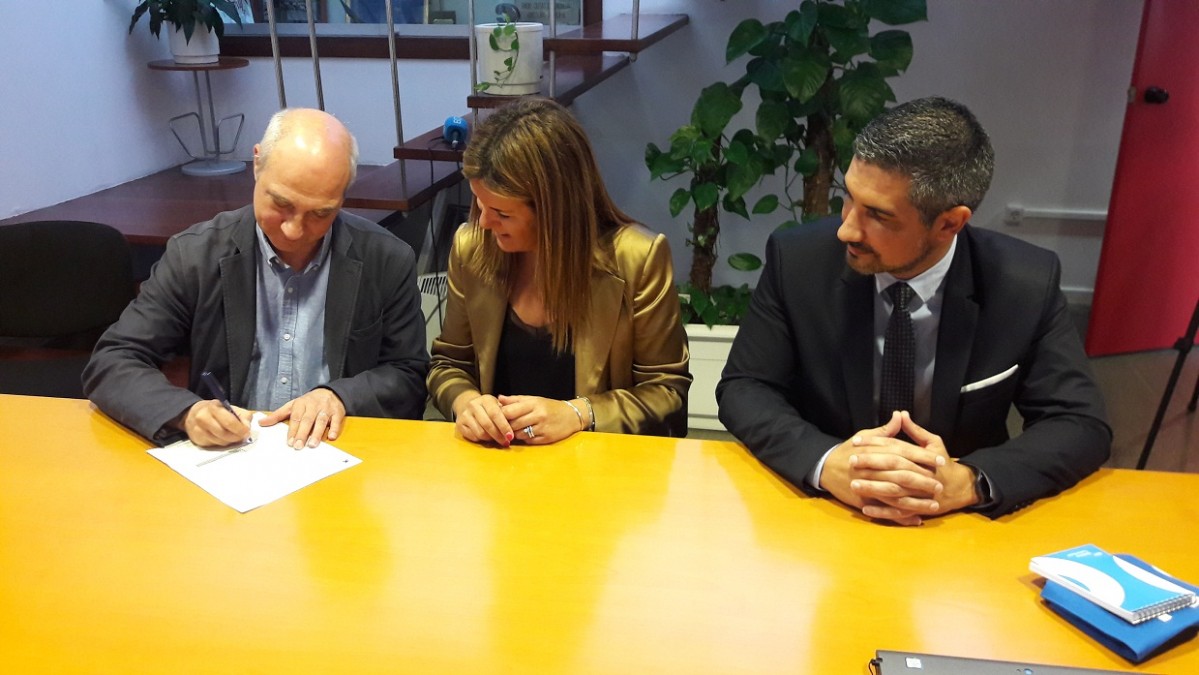 Firma convenio CaixaBank y FILMETS Badalona Film Festival