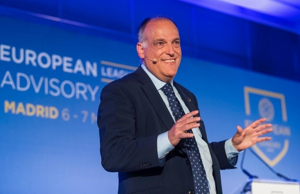Javier Tebas se dirigen a la audiencia