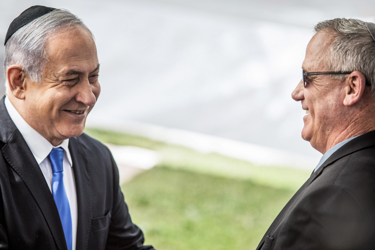 Israel.- Netanyahu y Gantz firman un ACUERDO para formar un Gobierno de unidad y