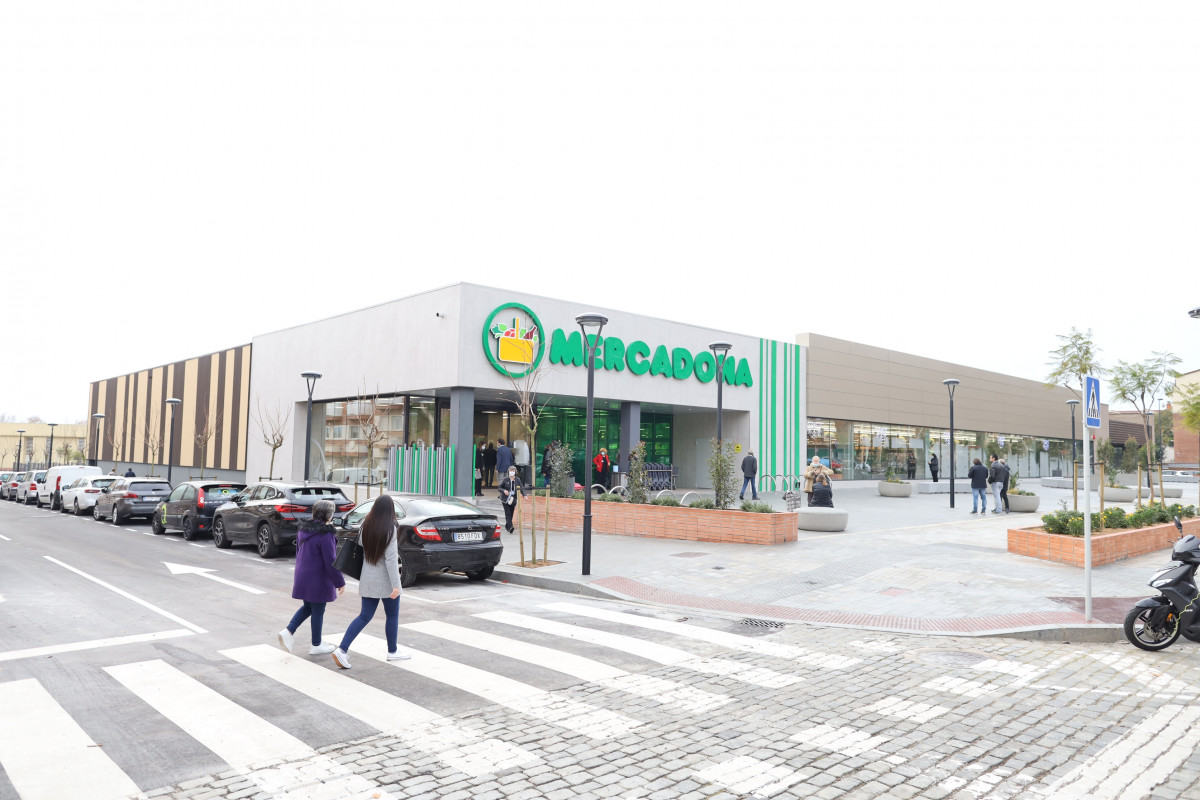 FOTOGRAFÍA Exterior del supermercado Mercadona en el Paseo de Misericu00f2rdia (Reus)