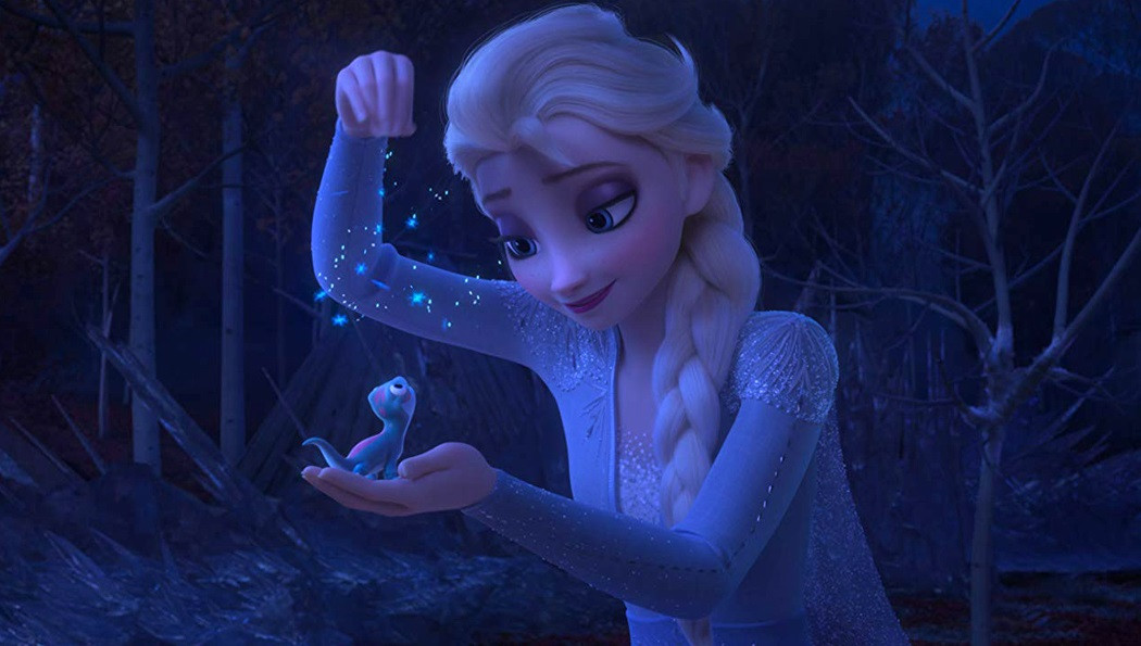 La protagonista de 'Frozen 2', Elsa, en un fotograma de la película, disponible en catalán a Disney + a partir de este viernes 30 de octubre de 2020.