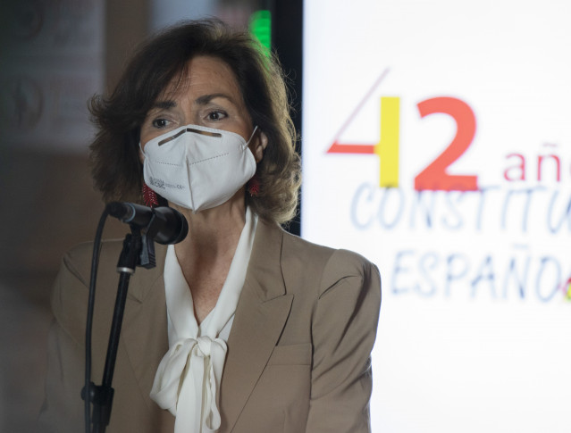 La vicepresidenta primera del Gobierno, ministra de la Presidencia, Relaciones con las Cortes y Memoria Democrática, Carmen Calvo (c).