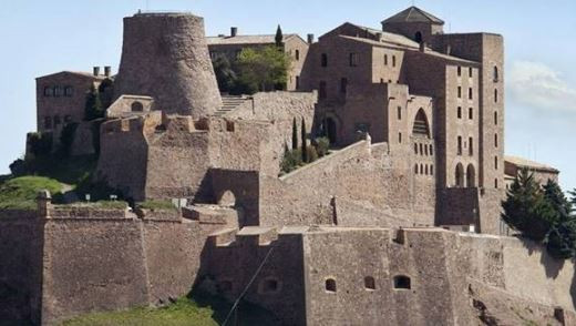 PARADORES