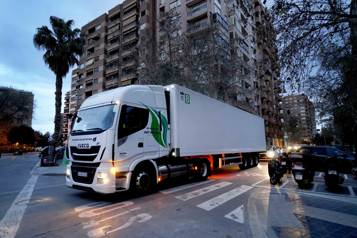 FOTOGRAFÍA Camiu00f3 propulsado por Gas GNL de la flota de Mercadona