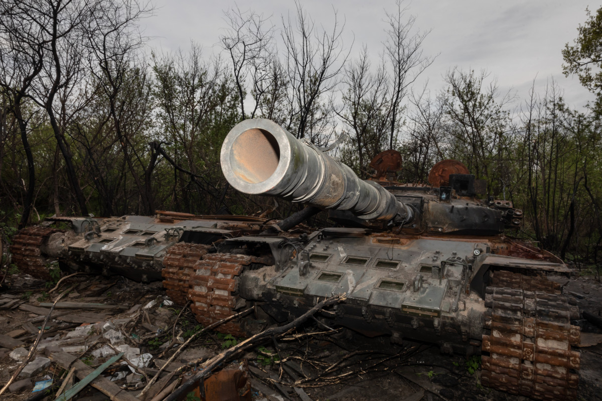EuropaPress 4437885 may 2022 kyiv ukraine destroyed and burned tanks of the russian invaders