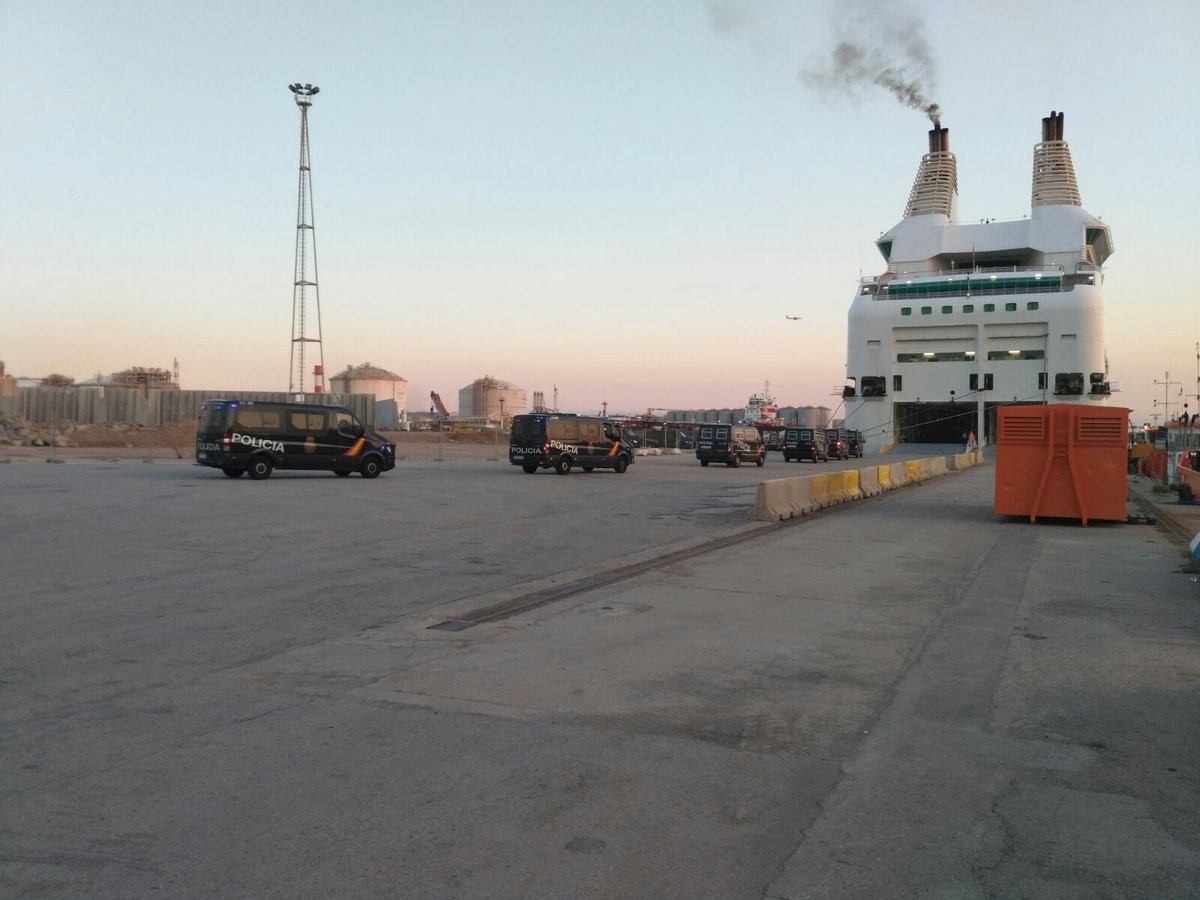 Policía Puerto Barcelona