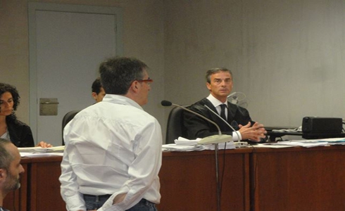 Condenado el exconseller Ausàs a cuatro años de cárcel por contrabando de tabaco