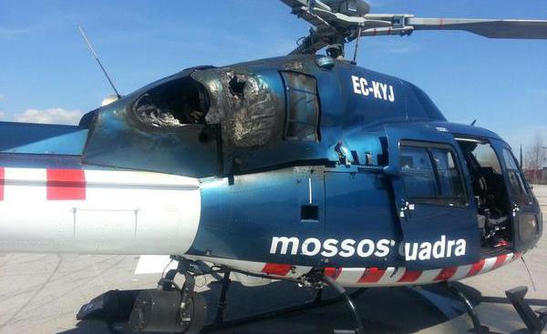 Aterrizaje de emergencia de un helicóptero de Mossos por una avería
