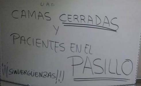 En el Hospital de Viladecans continúan camas cerradas mientras hay pacientes en el pasillo