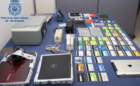 Detienen a 15 personas por estafar más de 400.000 euros a través de la falsificación de tarjetas de crédito