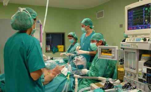 El Sindicato de Enfermería SATSE de Catalunya exige formación sobre enfermedades emergentes